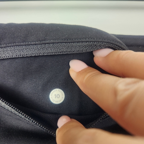 Lululemon Run Times Shorts II Gray Heathered Size 10 - Picture 4 of 7